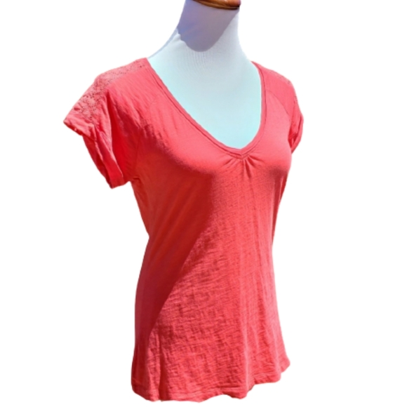 xx BODEN Crochet Lace Shoulder Coral Red Tee Sz 6 - Picture 3 of 7